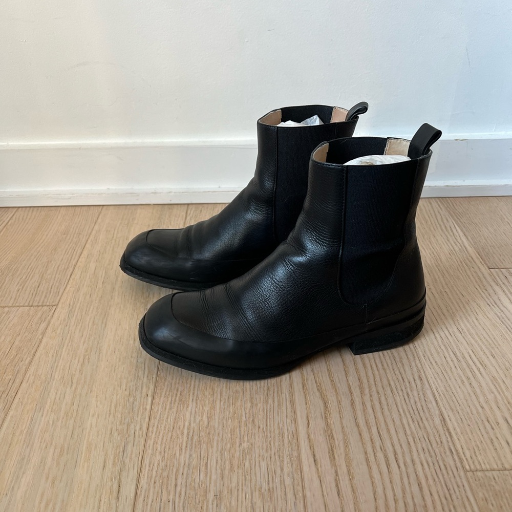 The Row Chelsea Boots - Picture 4 of 9
